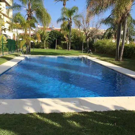 Lovely, Sunny, Seaview With Wifi Apartment