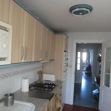 Lovely, Sunny, Seaview With Wifi Apartment